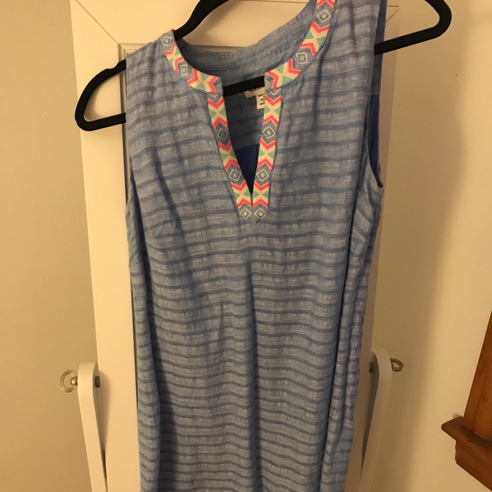 Vineyard Vines shift dress size 4